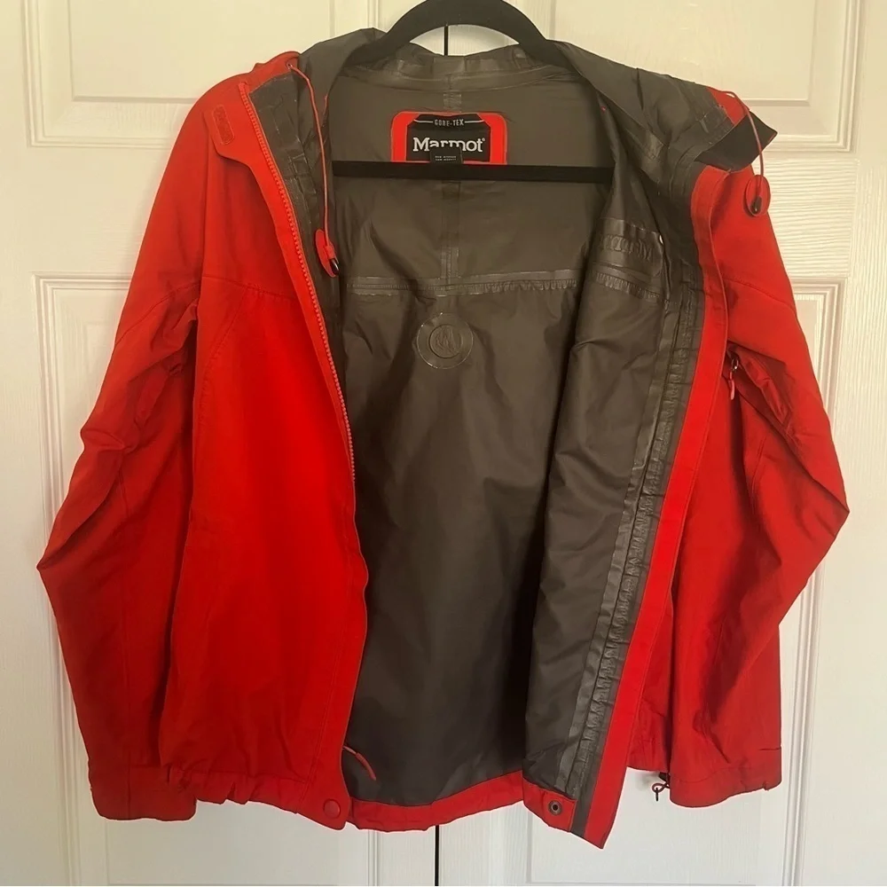 Red Orange Women's Marmot Minimalist Jacket Size XS